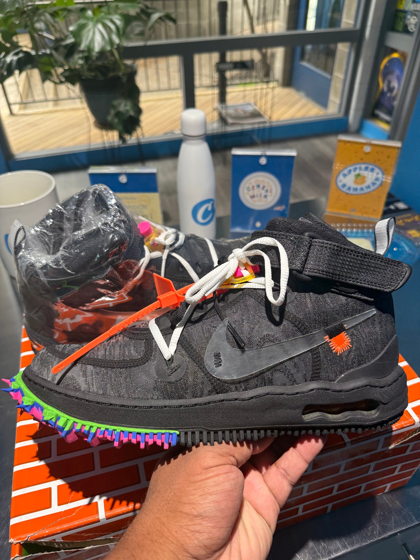 Off-White x Air Force 1 Mid 'Black'