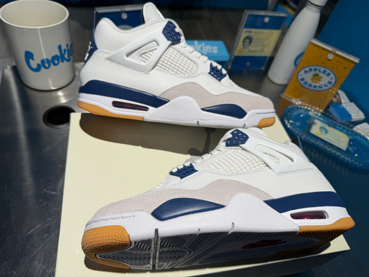 Nike SB x Air Jordan 4 Retro SP 'Navy'