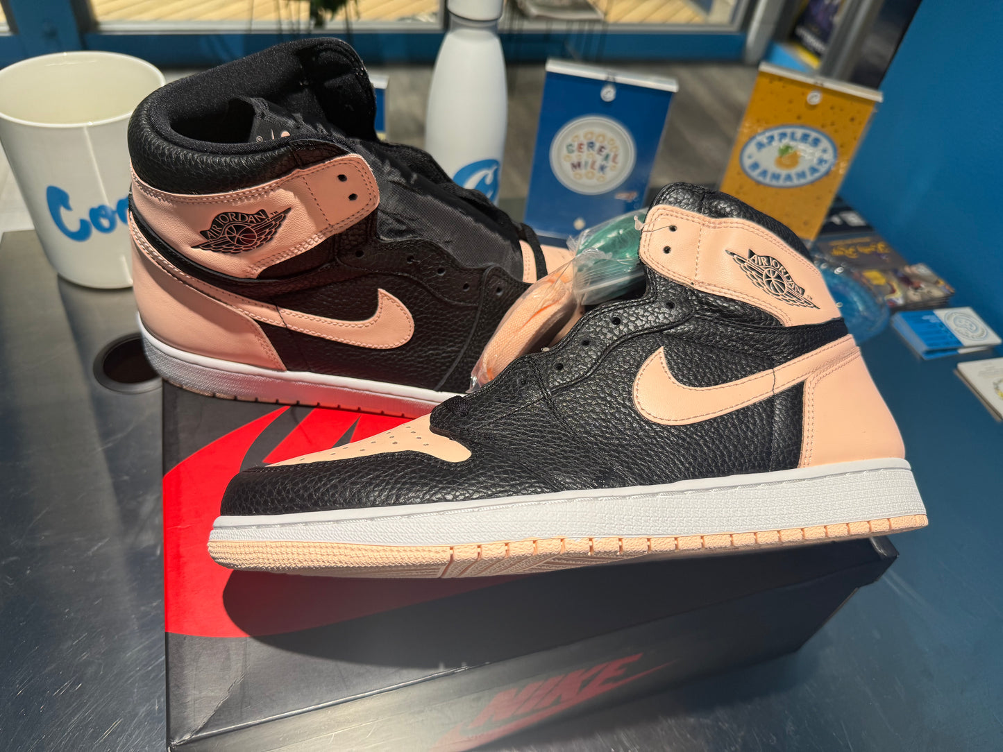 Air Jordan 1 Retro High OG 'Crimson Tint'