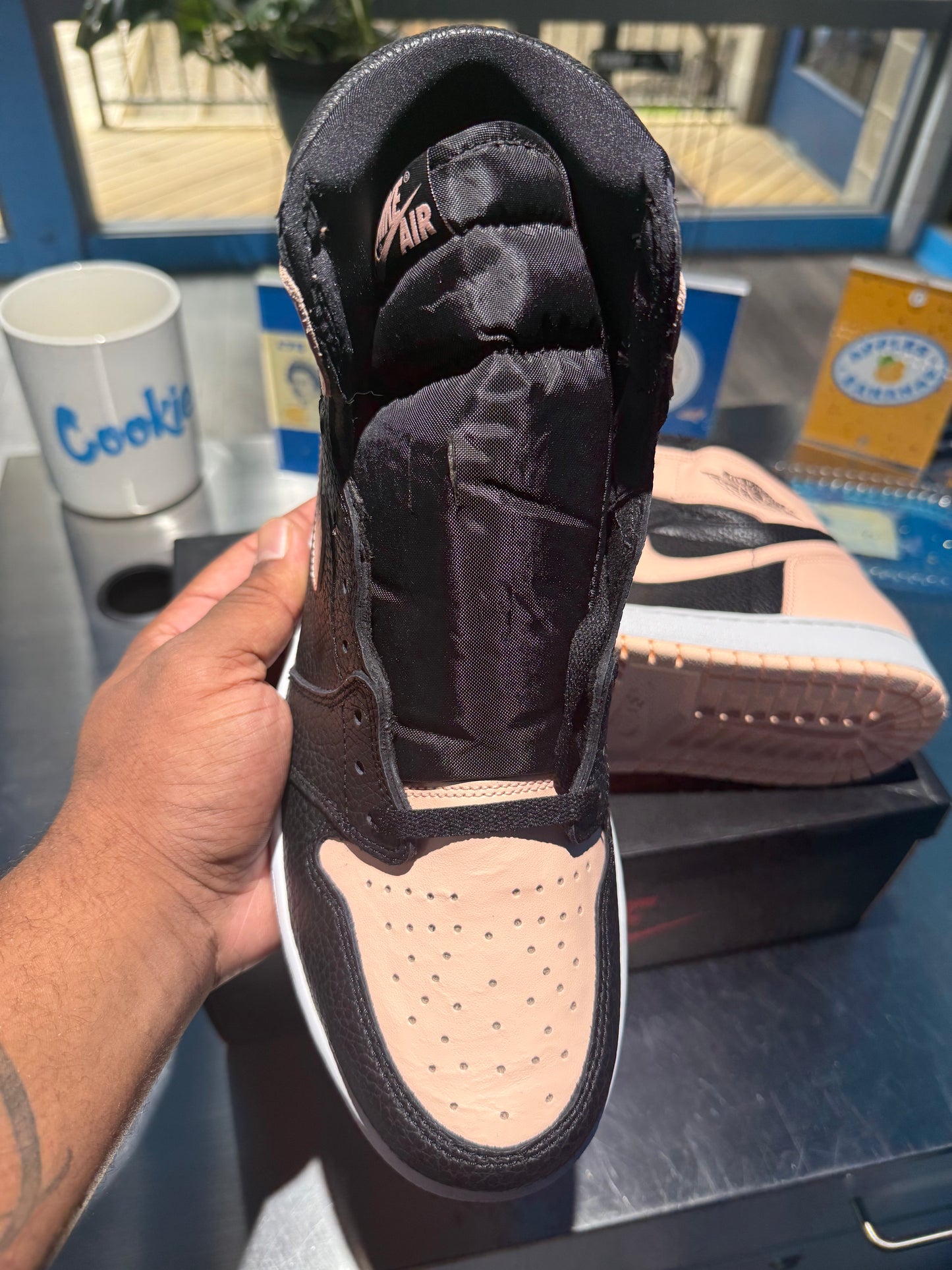 Air Jordan 1 Retro High OG 'Crimson Tint'