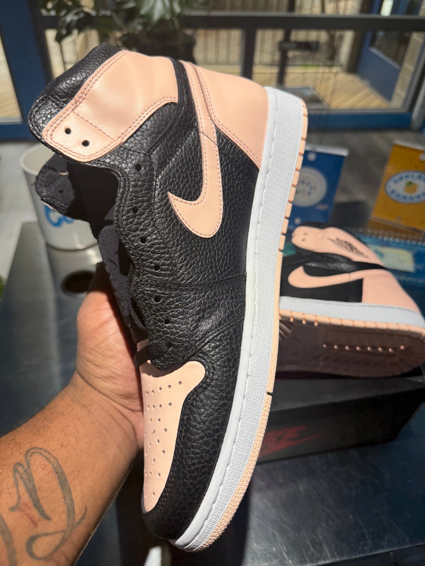 Air Jordan 1 Retro High OG 'Crimson Tint'