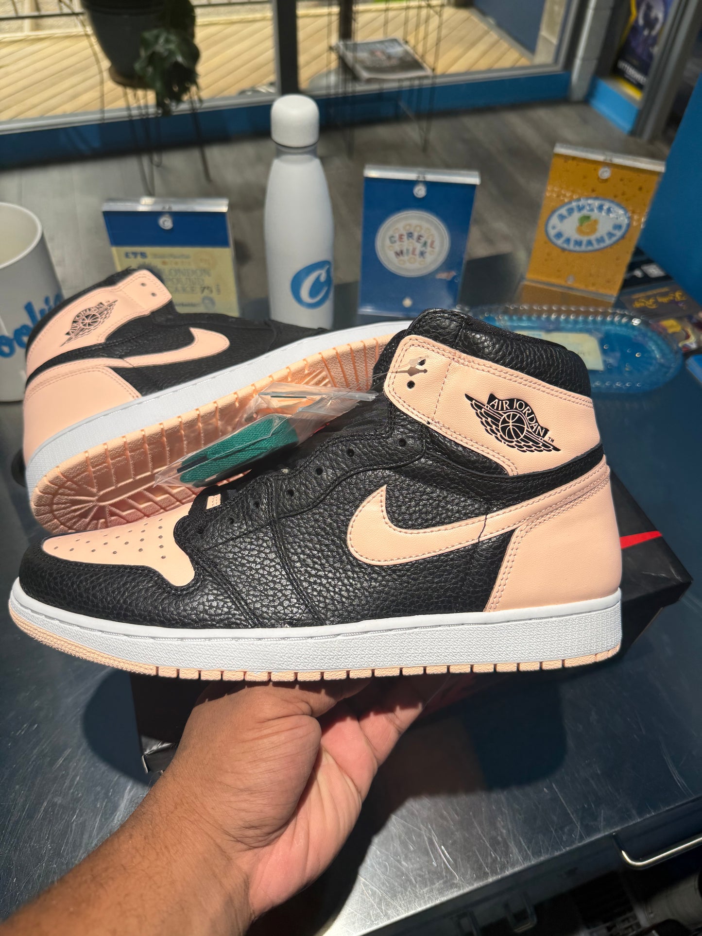 Air Jordan 1 Retro High OG 'Crimson Tint'