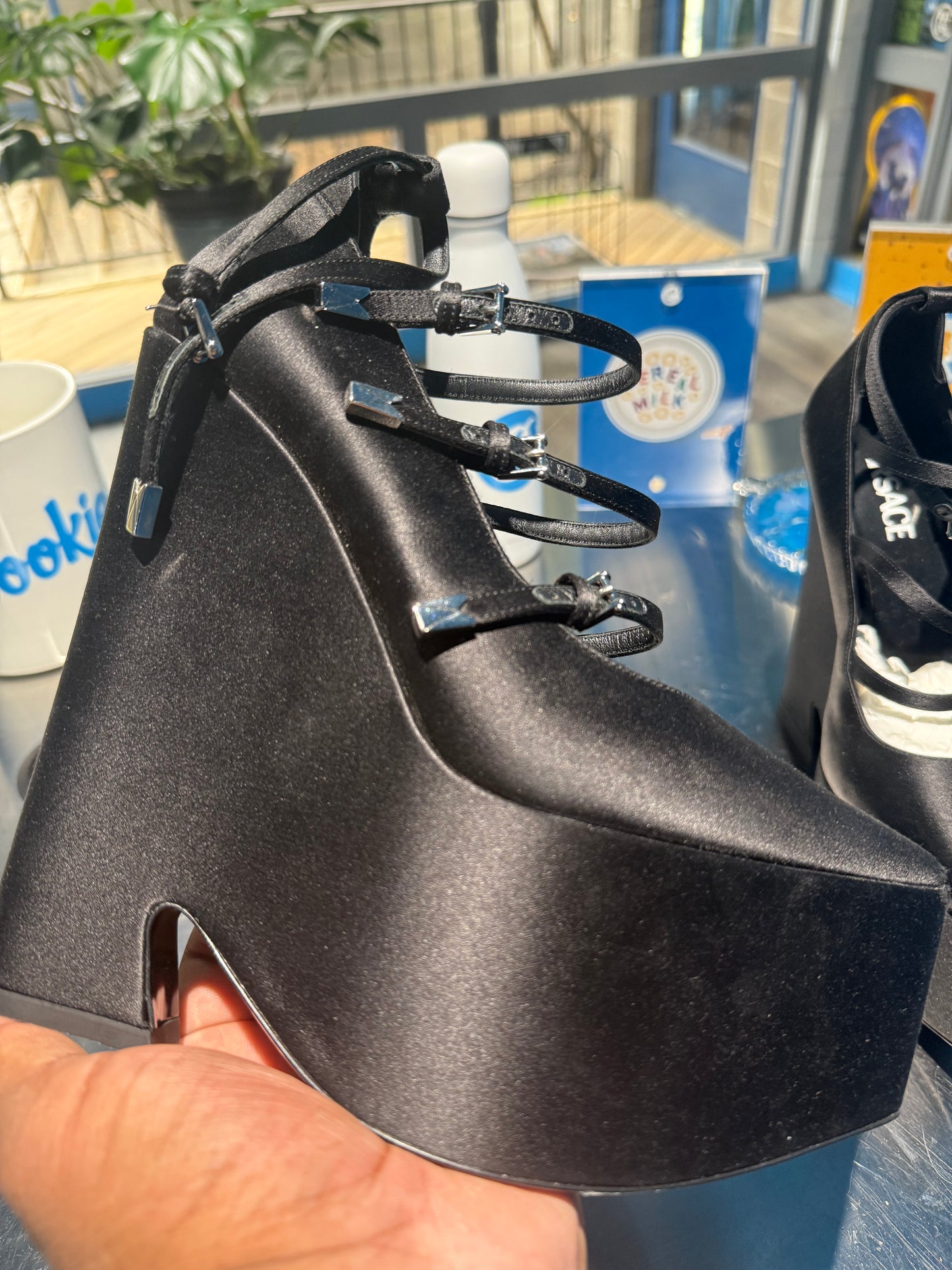 Verace Tempest Plat Pump Heels