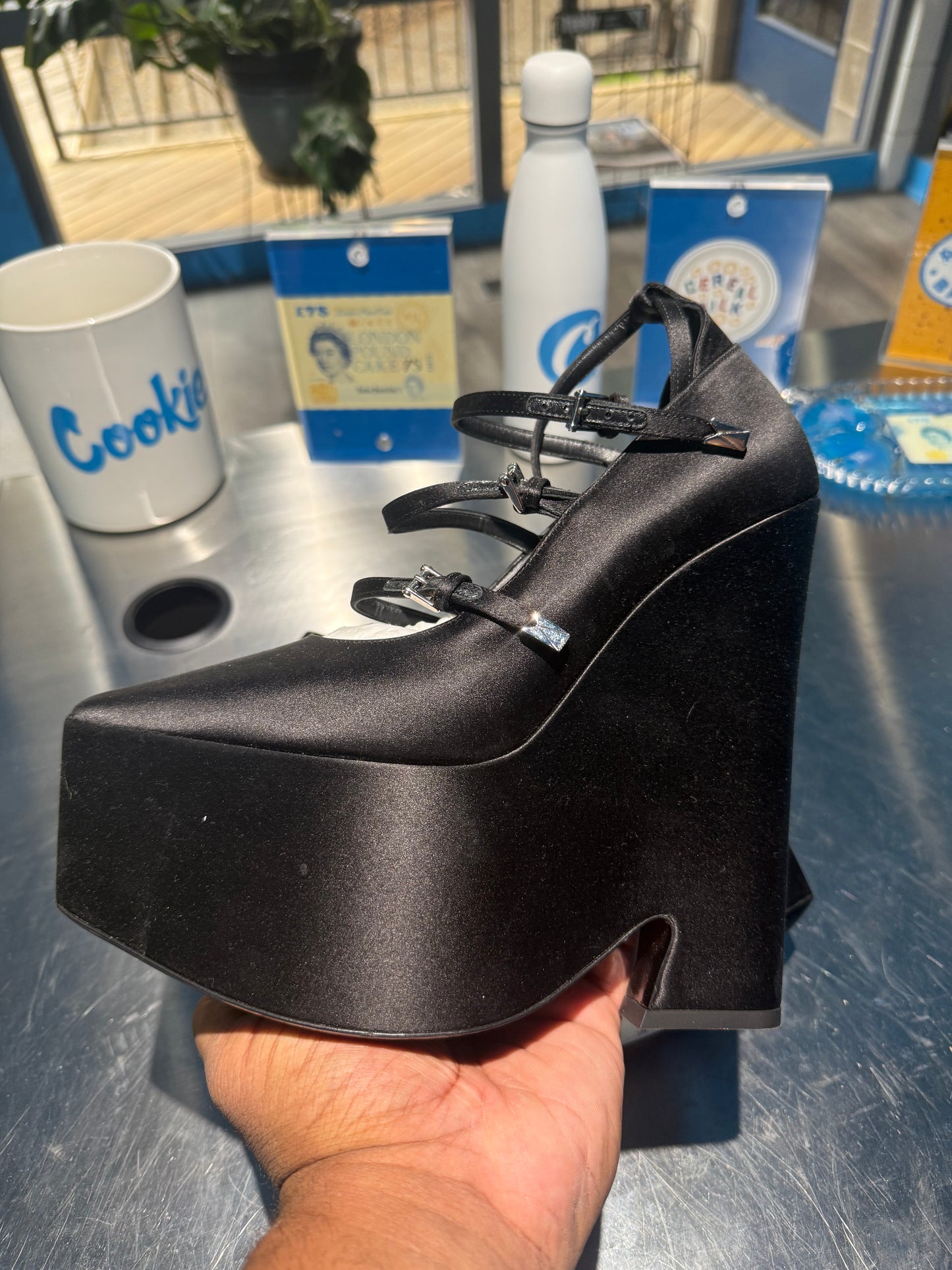 Verace Tempest Plat Pump Heels